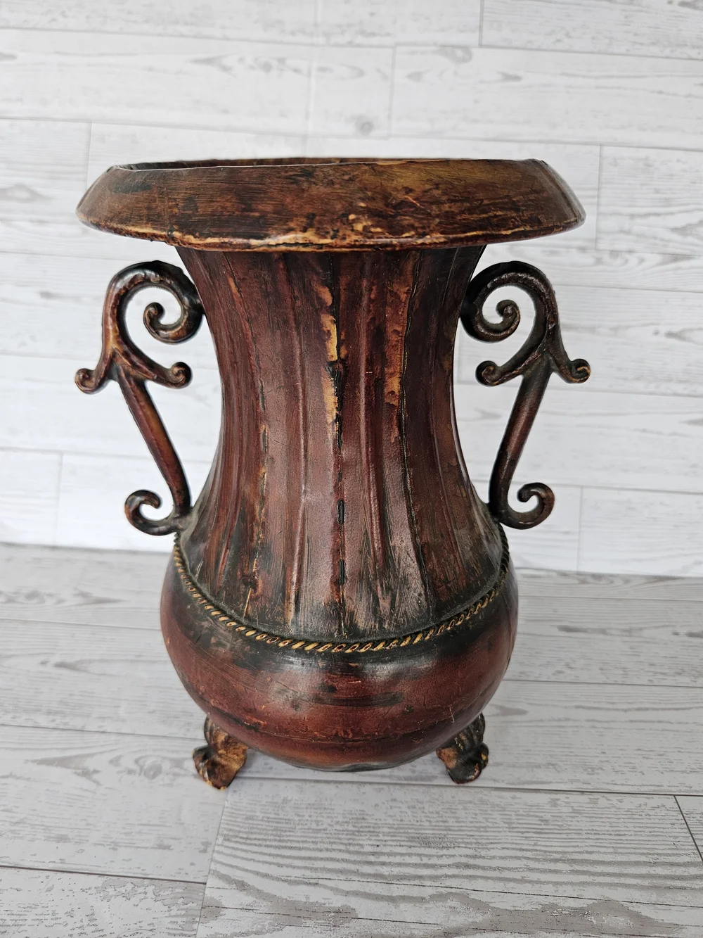 VINTAGW STYLE METAL URN VASE